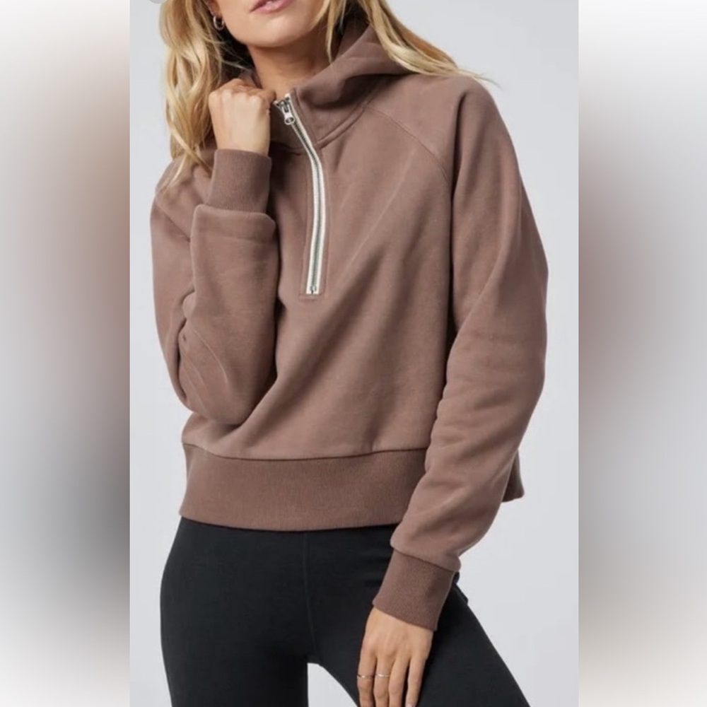 Vuori  Brown Half Zip Hoodie Pullover Sweatshirt